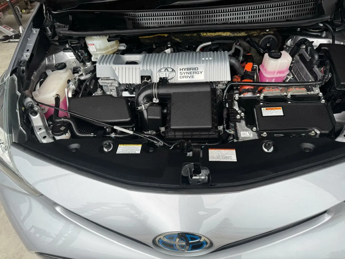 Toyota Prius Alpha 7‑Seater - Heated Seats -Hybrid - Image 4