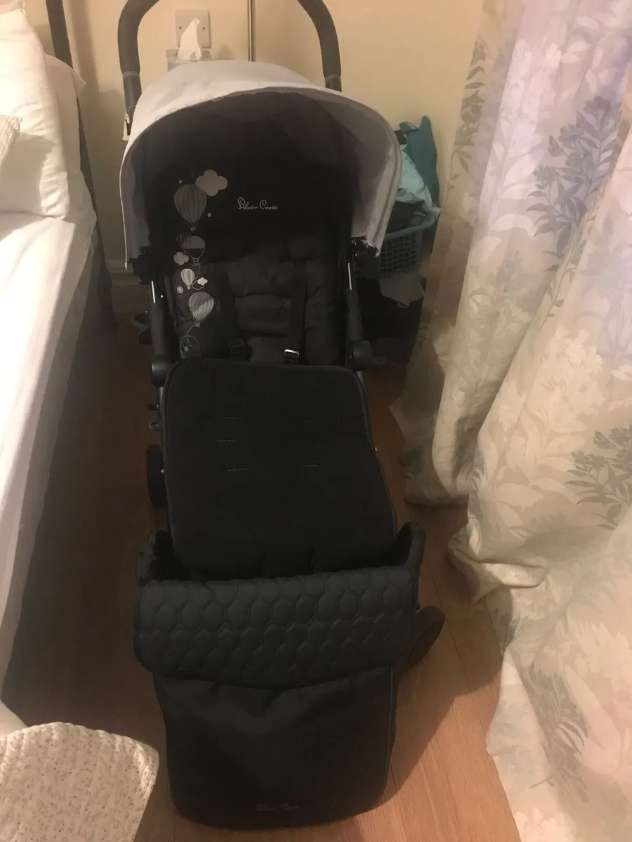 Silver Cross-Pop Stroller & footmuff - Image 3