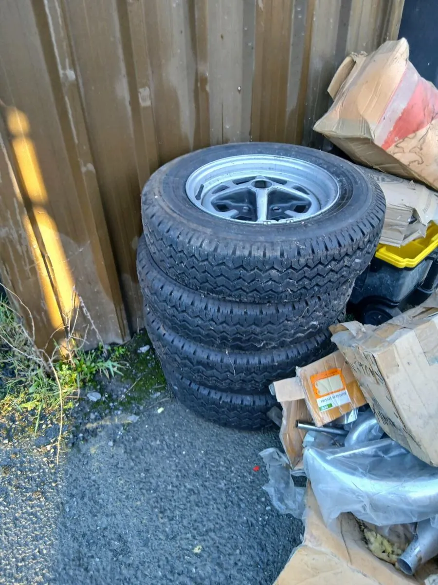 MGB Refurbished wheel with tyres - Image 2