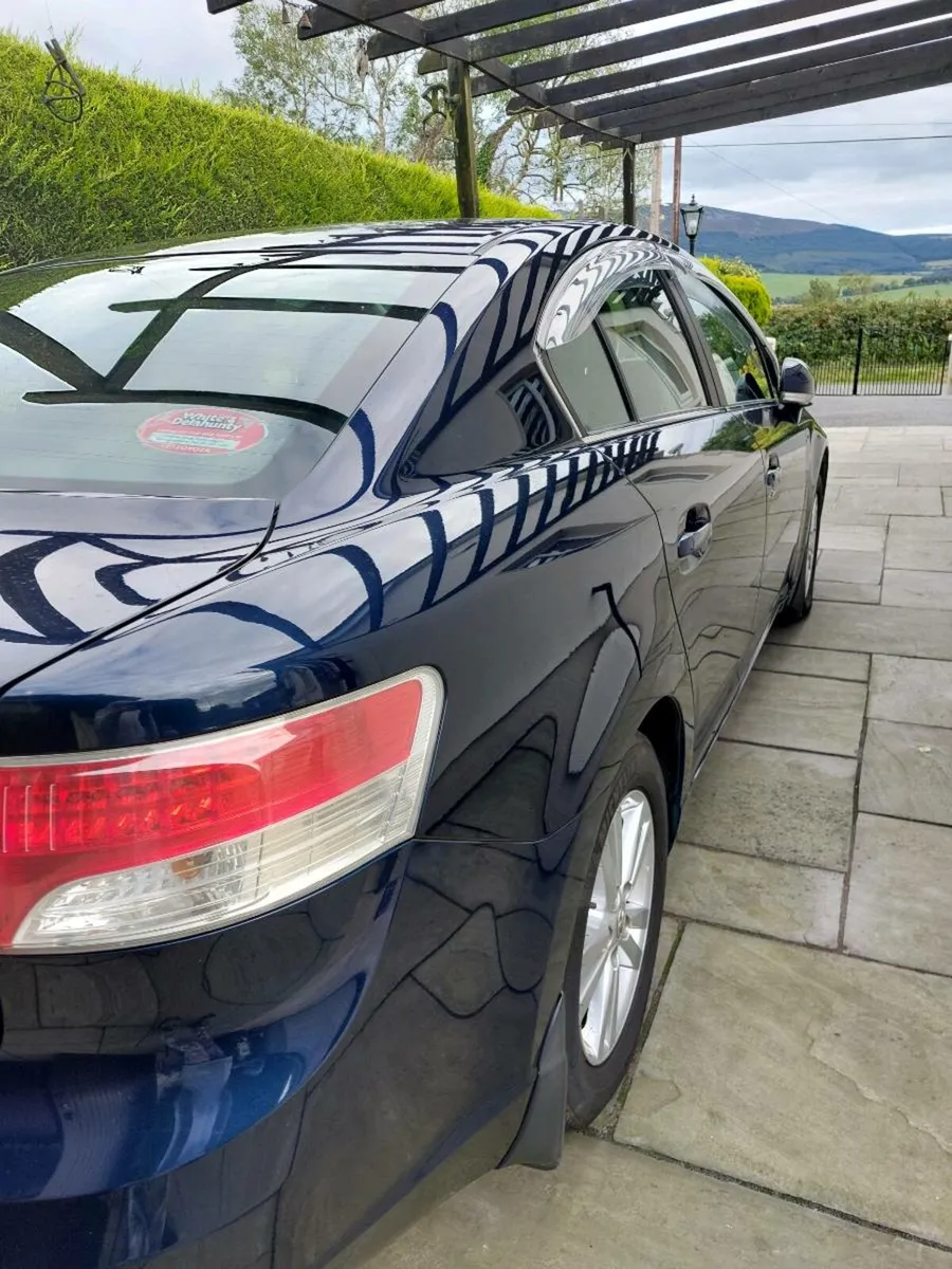 TOYOTA AVENSIS - Image 1