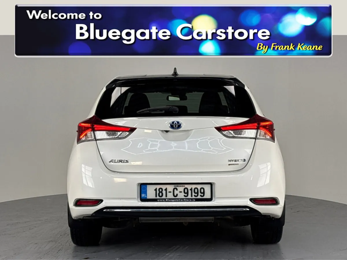 Toyota Auris HYBRID LUNA SPORT AUTO**TOUCHSCREEN B - Image 4