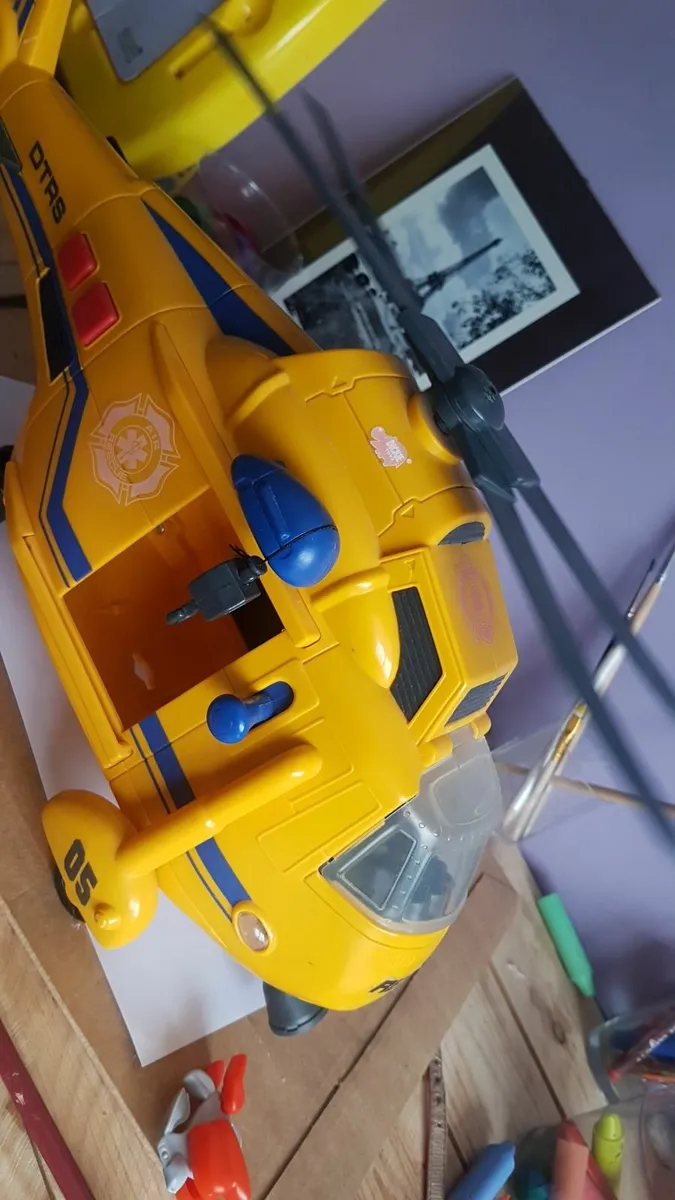 Rescue helicopter - Image 2