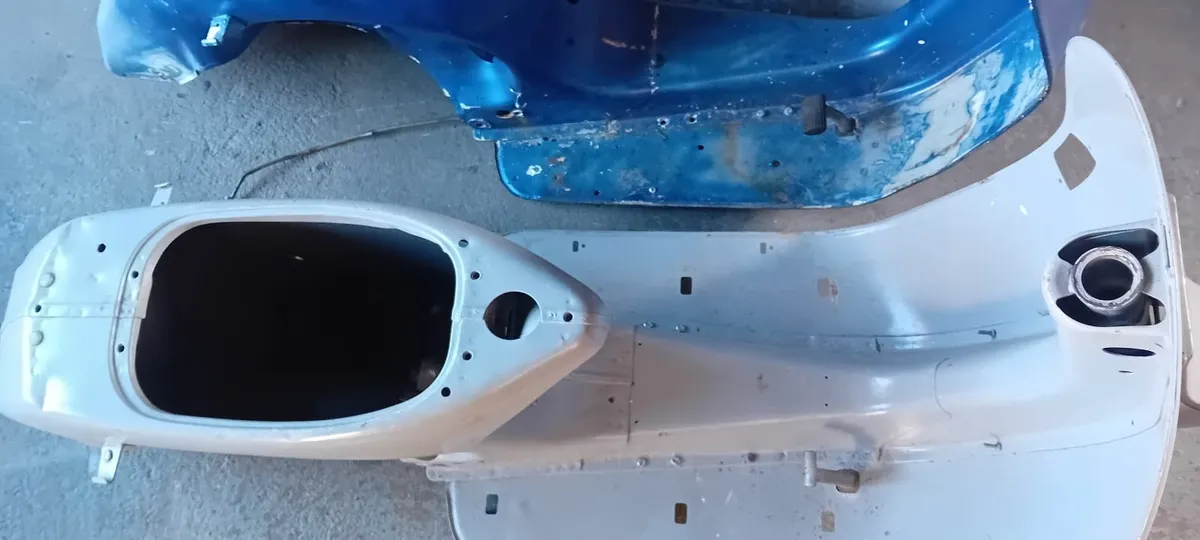 Vespa parts to clear - Image 4