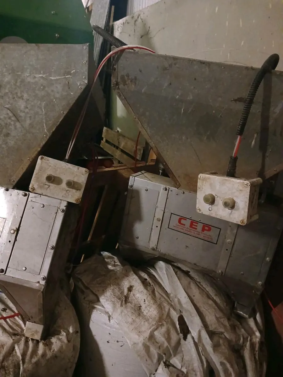 Cashman stainless air feeders - Image 2