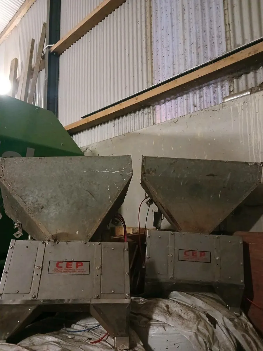 Cashman stainless air feeders - Image 3