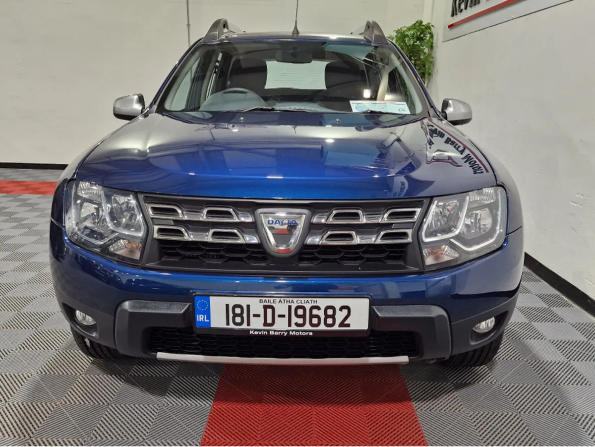 Dacia Duster 1.5CDi PRESTIGE 110BHP 6 SPEED MANUAL - Image 3