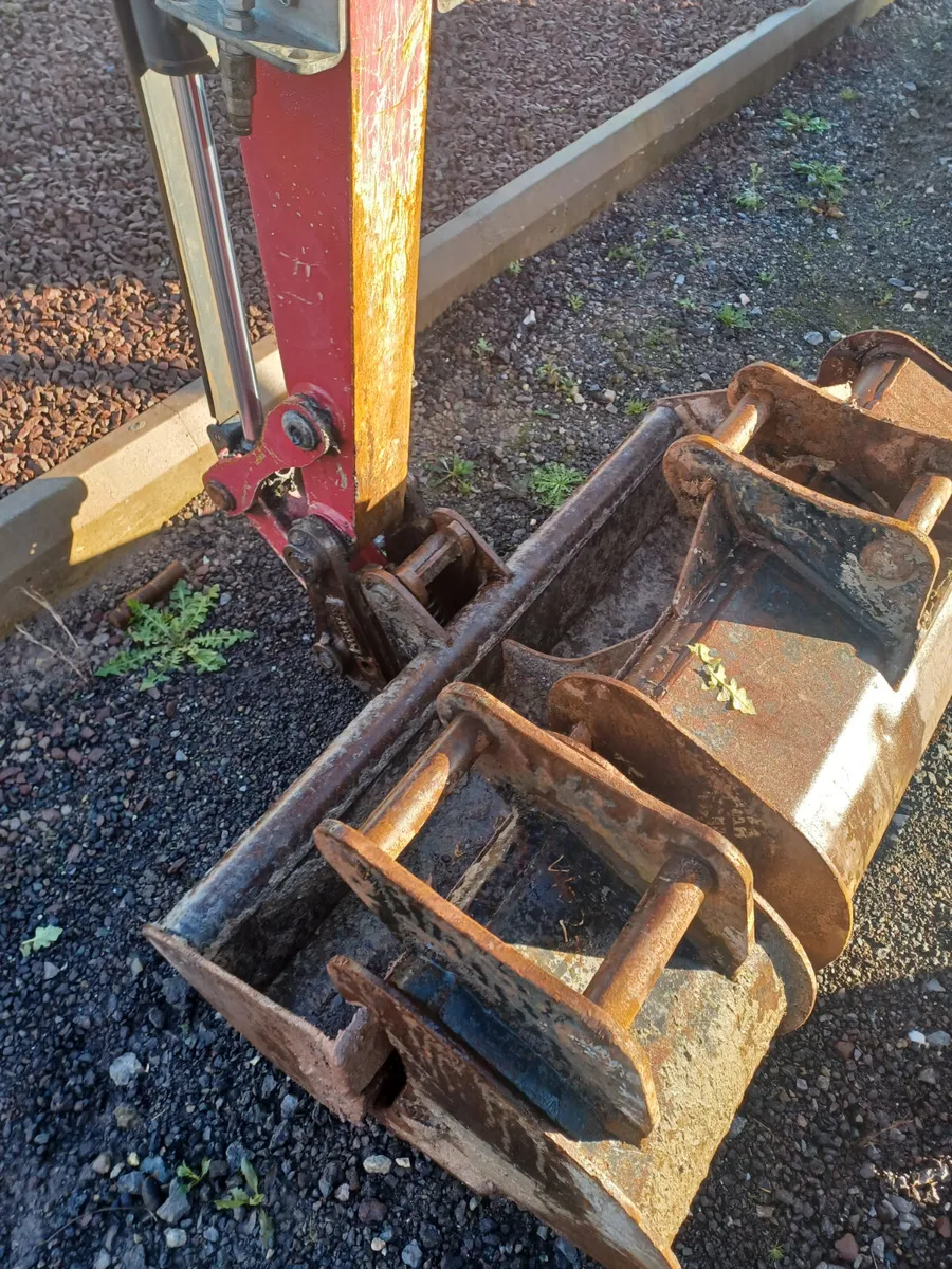 Yanmar SV26 - Image 3