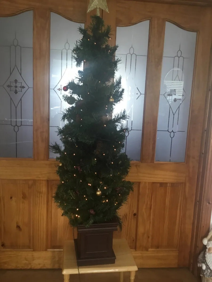 Christmas tree - Image 1