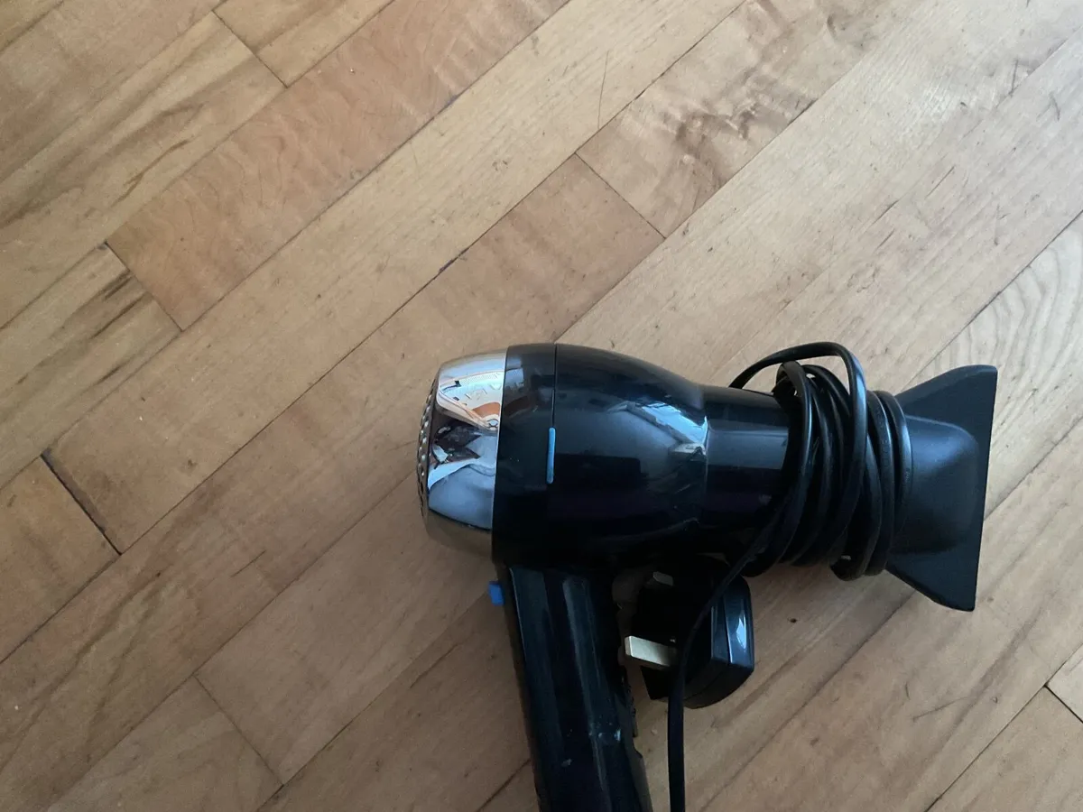 Hairdryer - Image 2