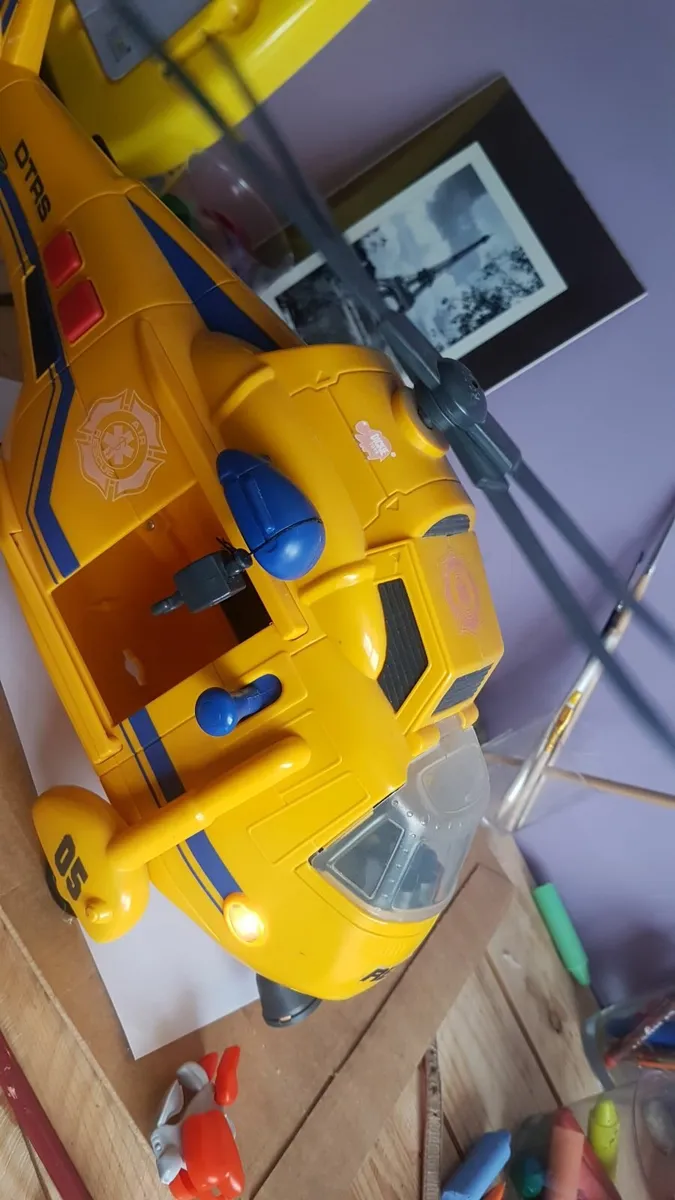 Rescue helicopter - Image 4