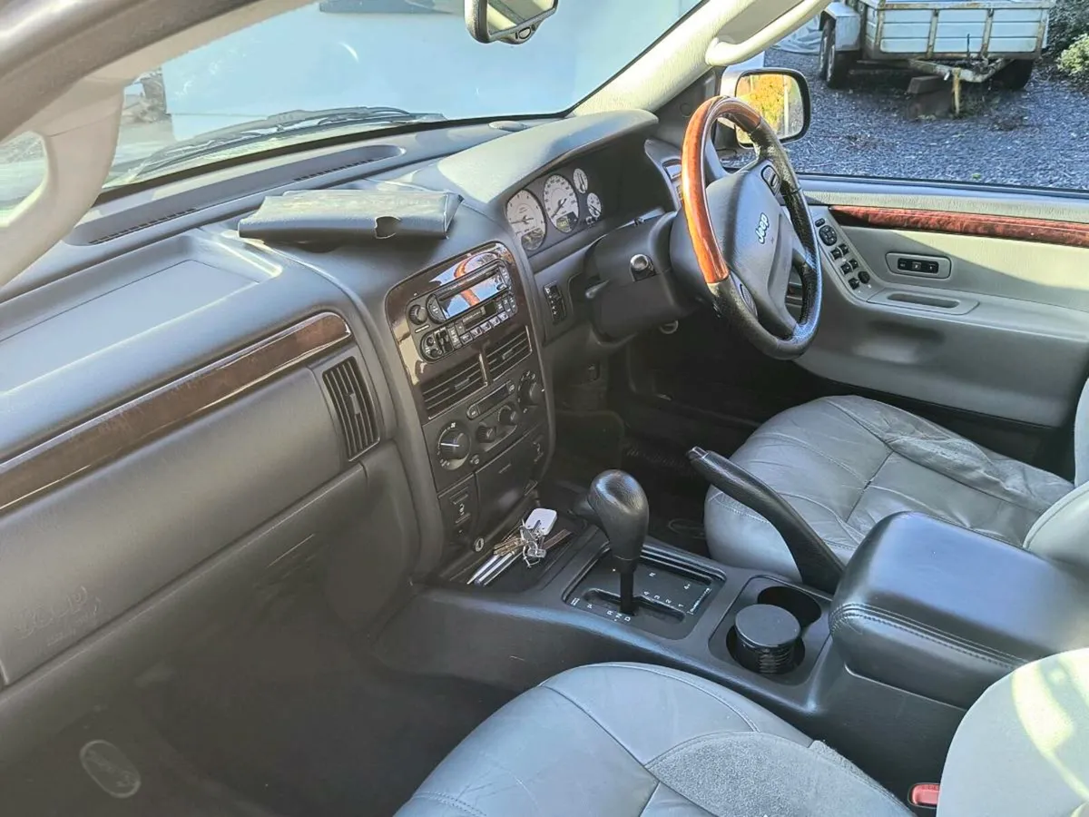 JEEP GRAND CHEROKEE NCT 9/26 DRIVE AWAY. - Image 3