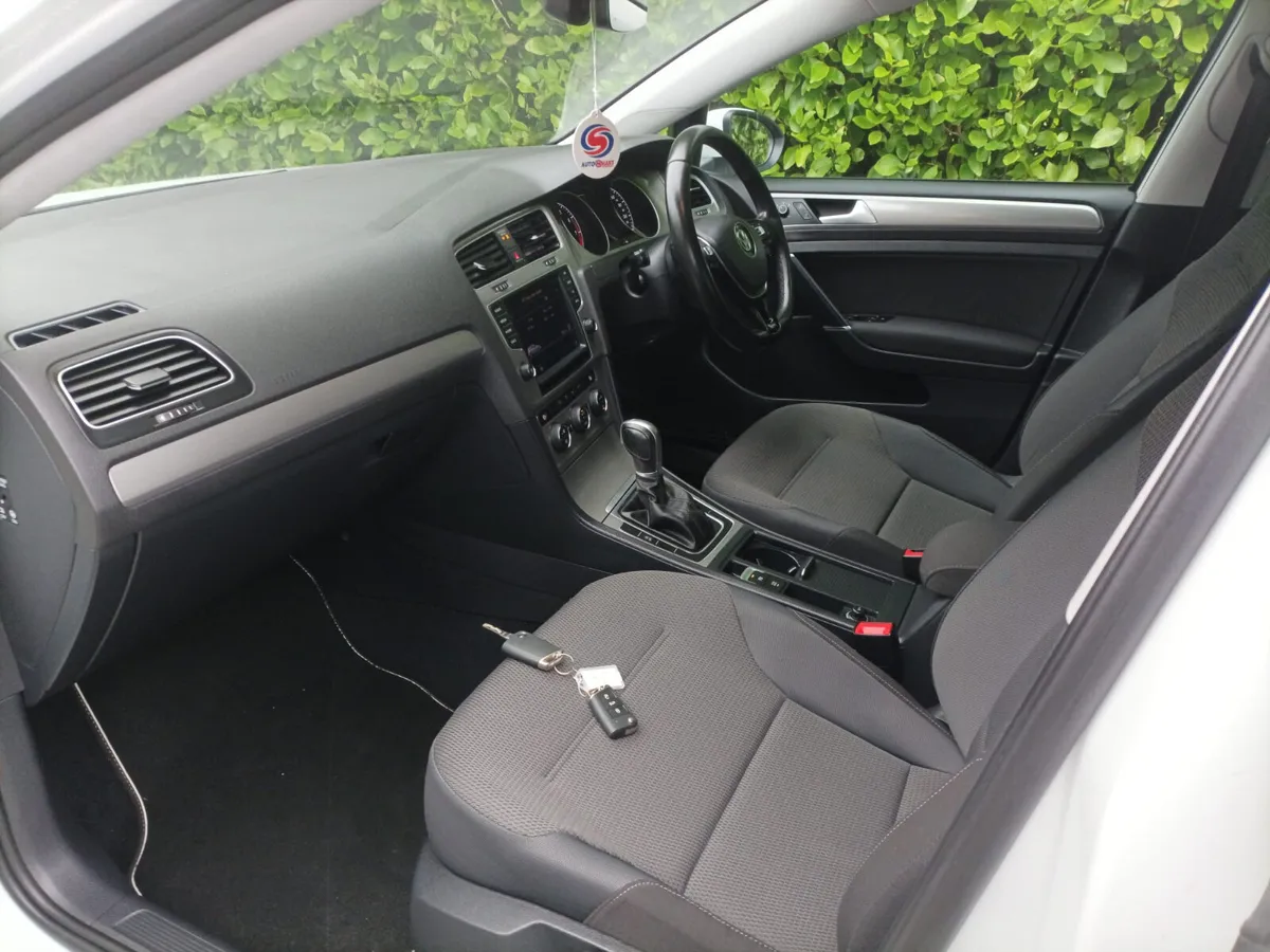 VW Golf Comfortline Plus 1.2 TSI Automatic, 2017 - Image 2