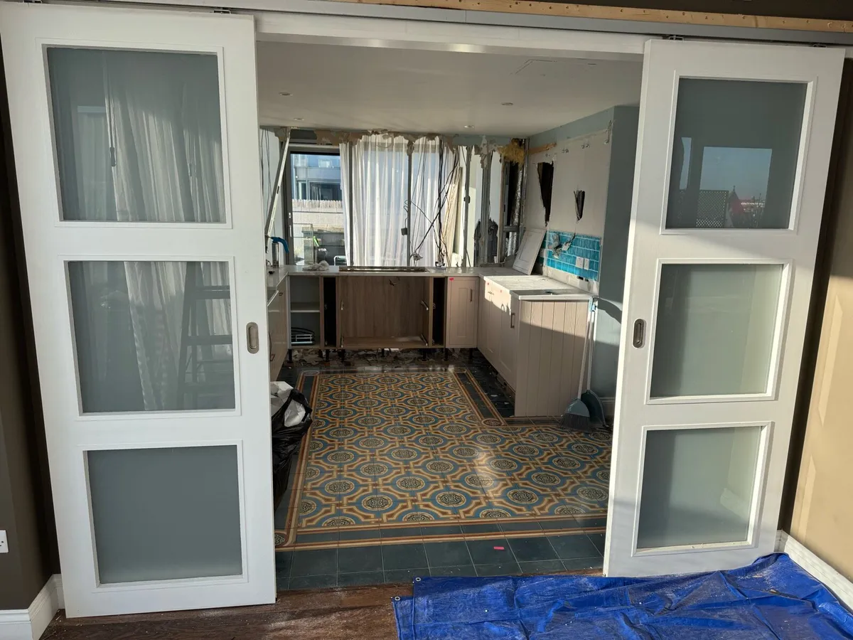 Double sliding doors - Image 1