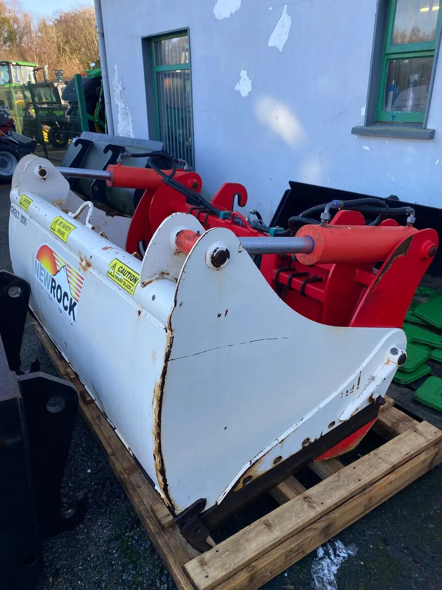 New Rock 1.8 meter Sheer Grab - Image 3