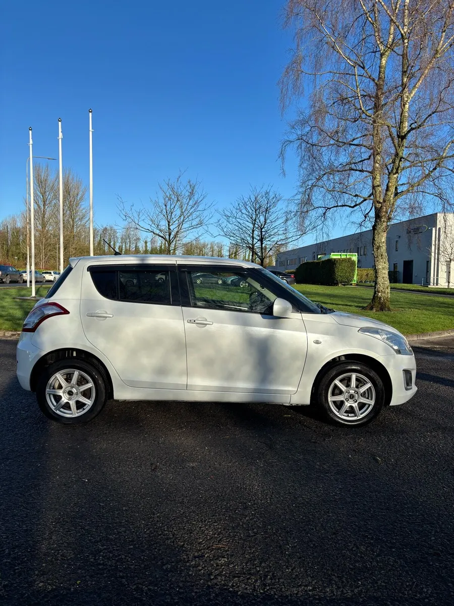 Suzuki Swift 2015 AUTOMATIC (NEW NCT) - Image 3