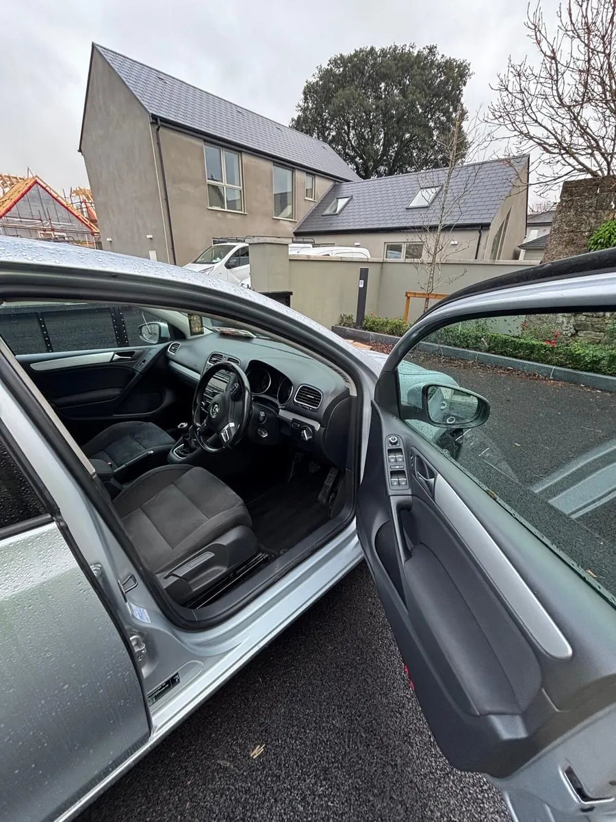 2010 TSI comfortline Golf - Image 4