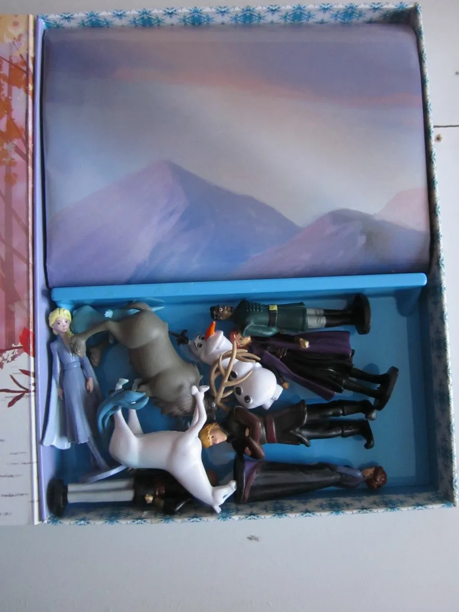 Disney Frozen 11 My Busy Book - Image 4