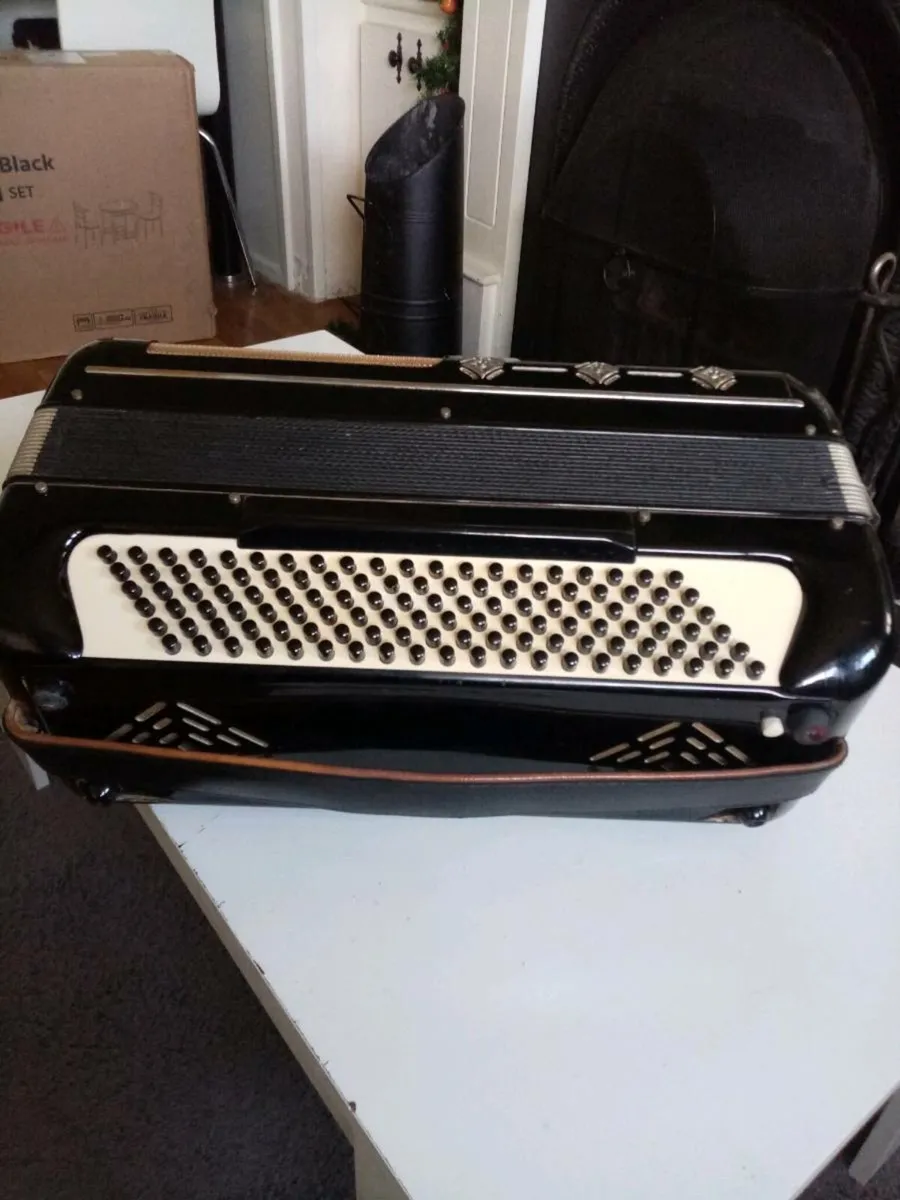 Marinucci Full Size Accordion - Image 4