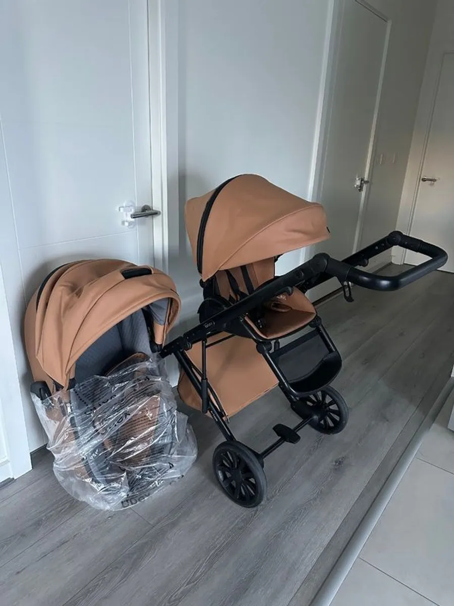 Alex Carrycot/ stroller set - Image 1