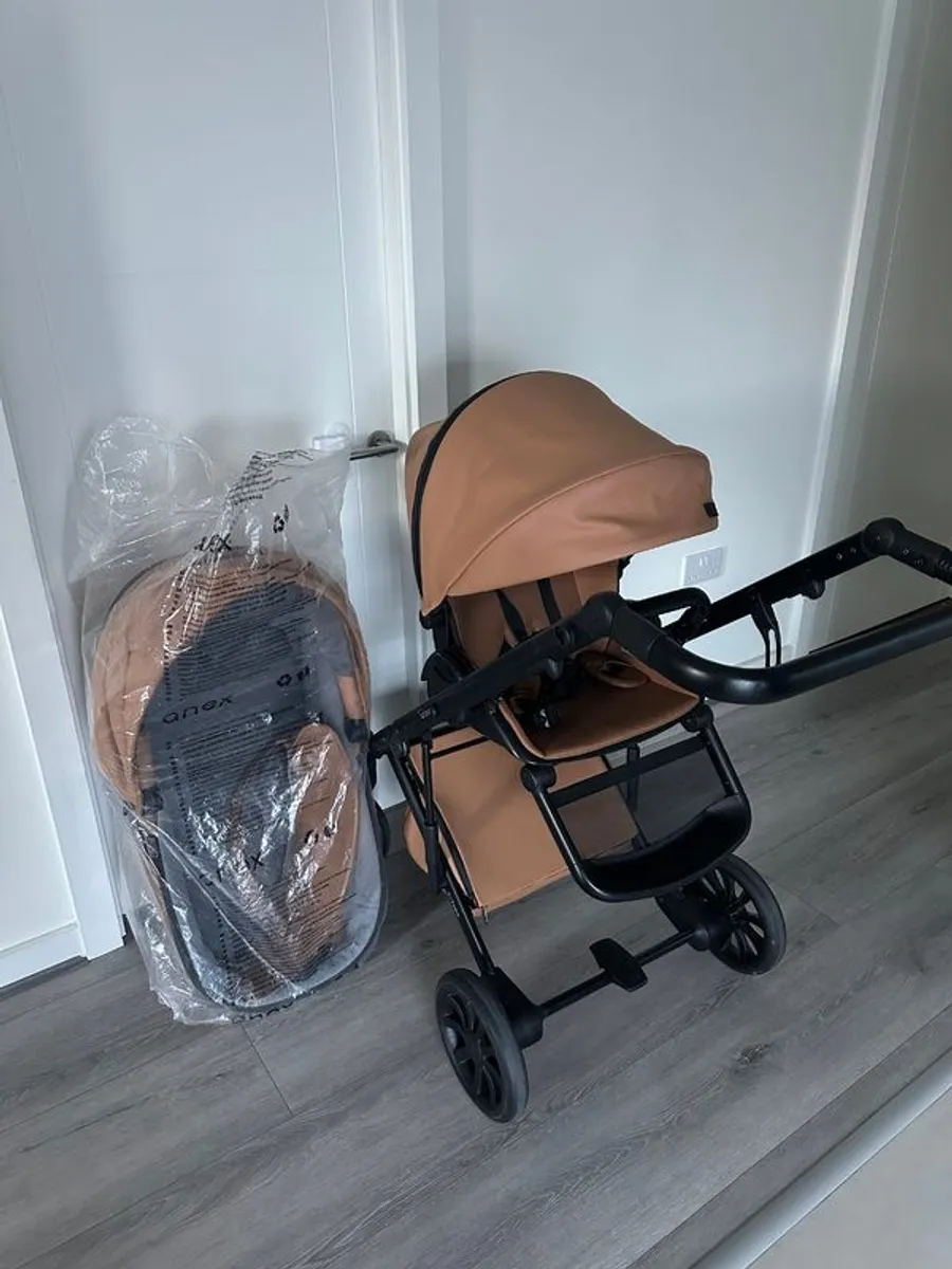 Alex Carrycot/ stroller set - Image 2