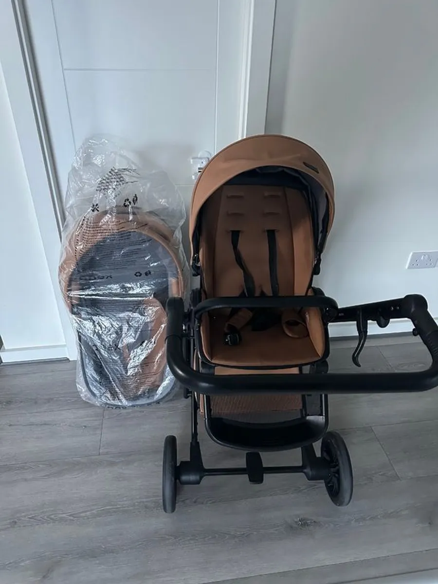Alex Carrycot/ stroller set - Image 3