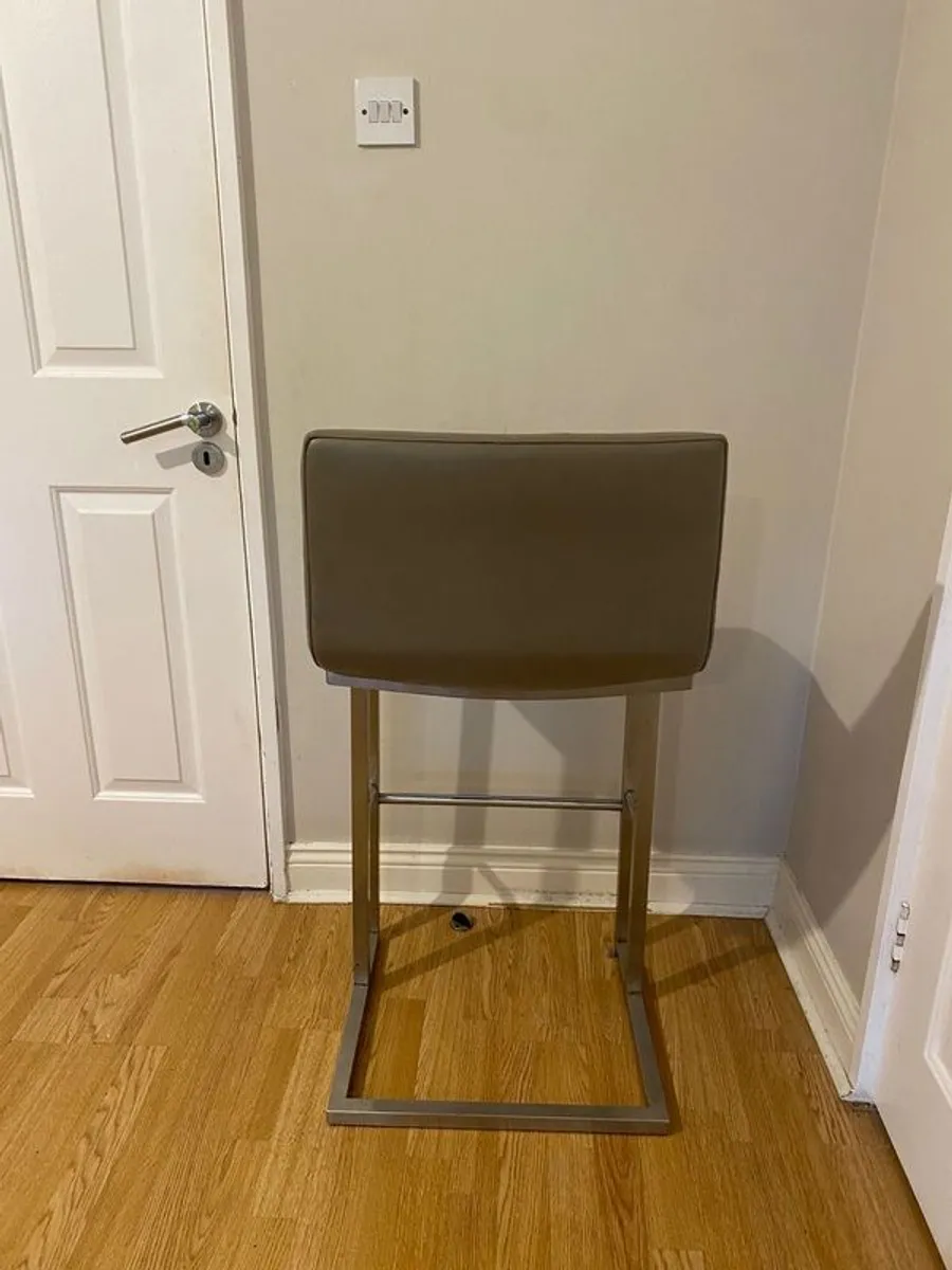 Beige leather stools - Image 3
