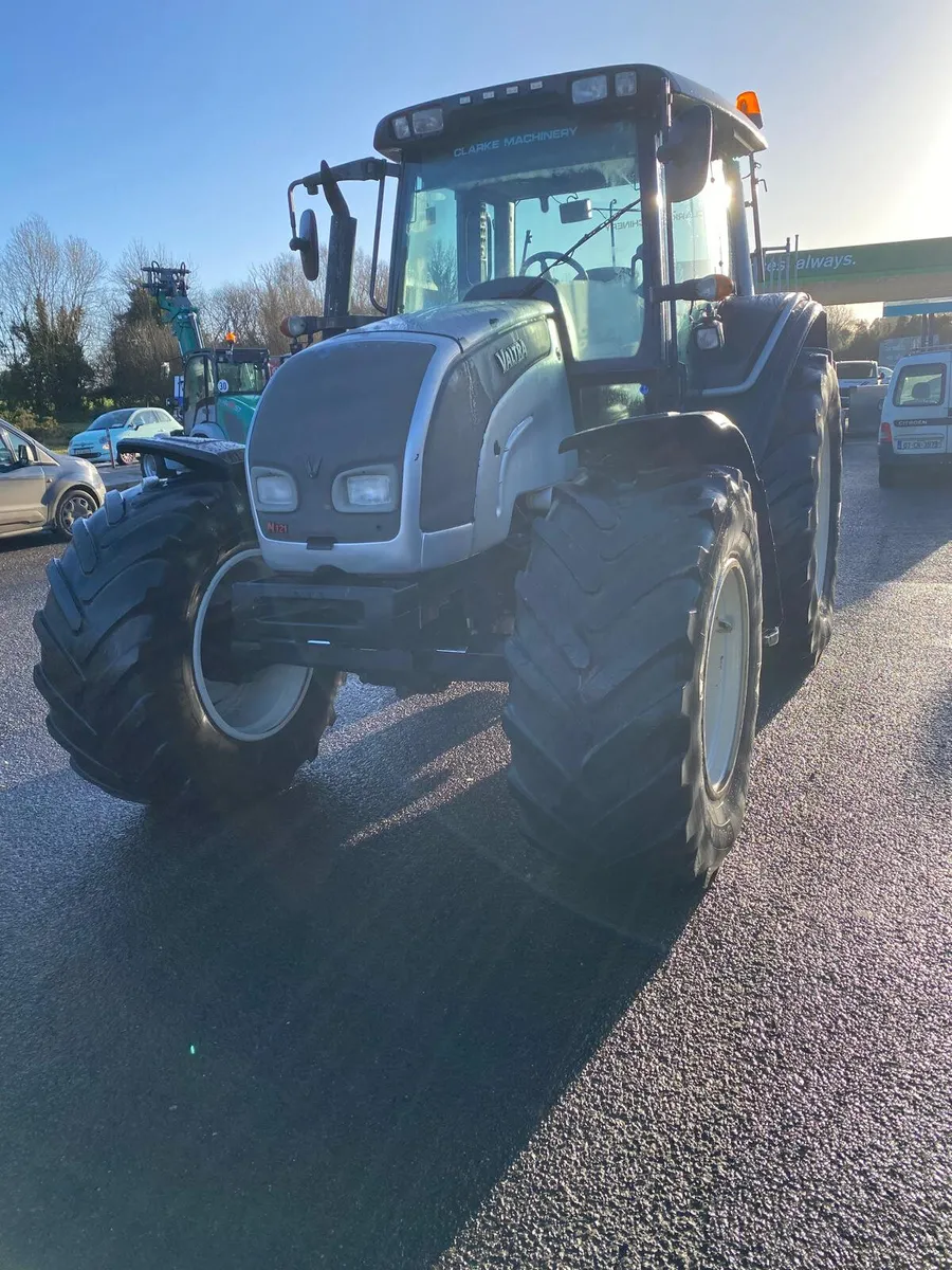 Valtra N121 - Image 2