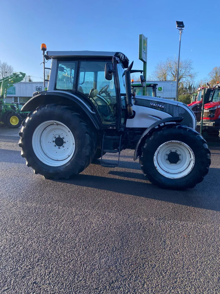 Valtra N121 - Image 1