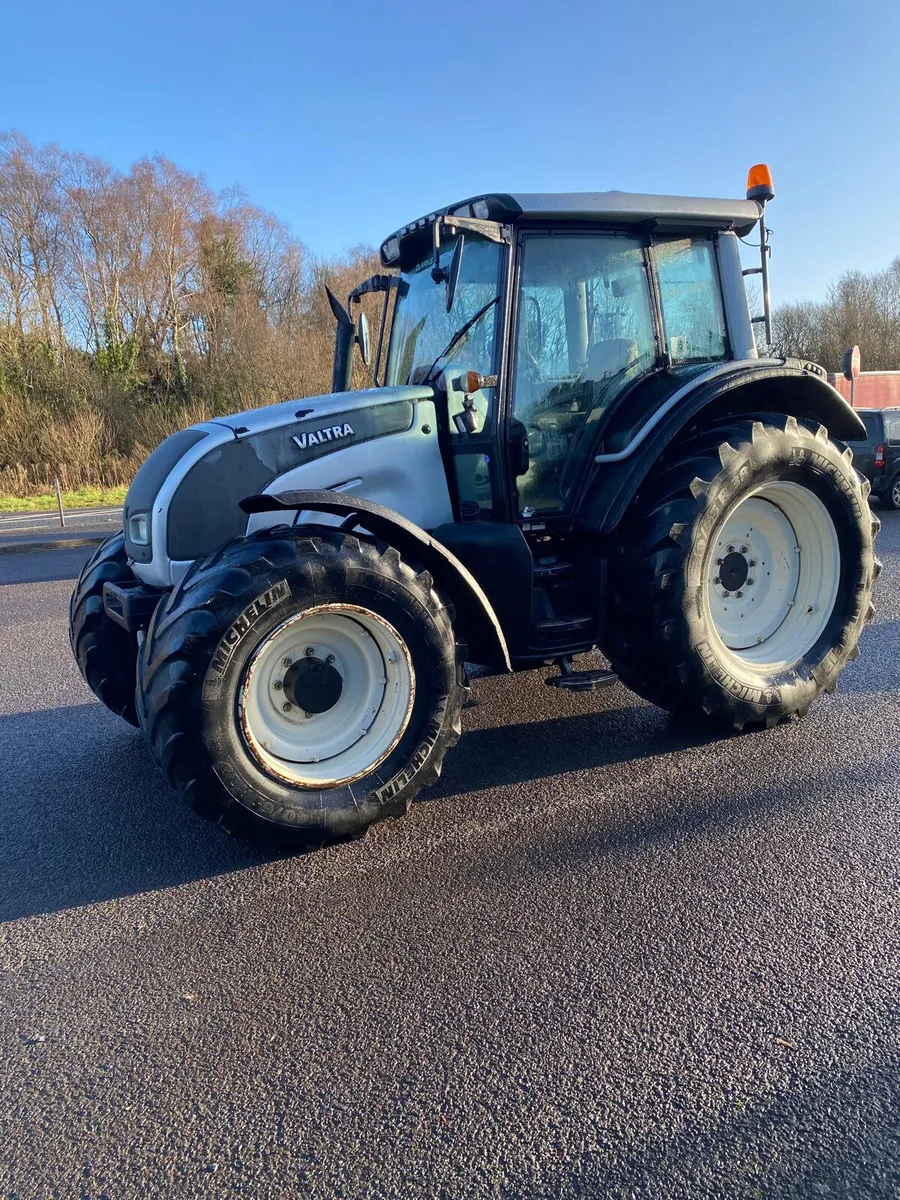 Valtra N121 - Image 3
