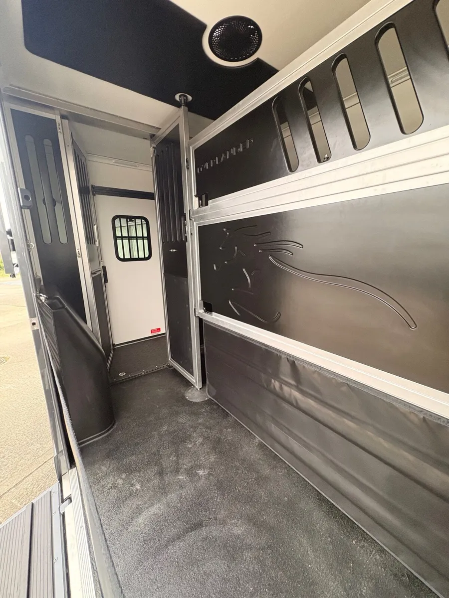 Overlander 2 Stall Horsebox - Image 4