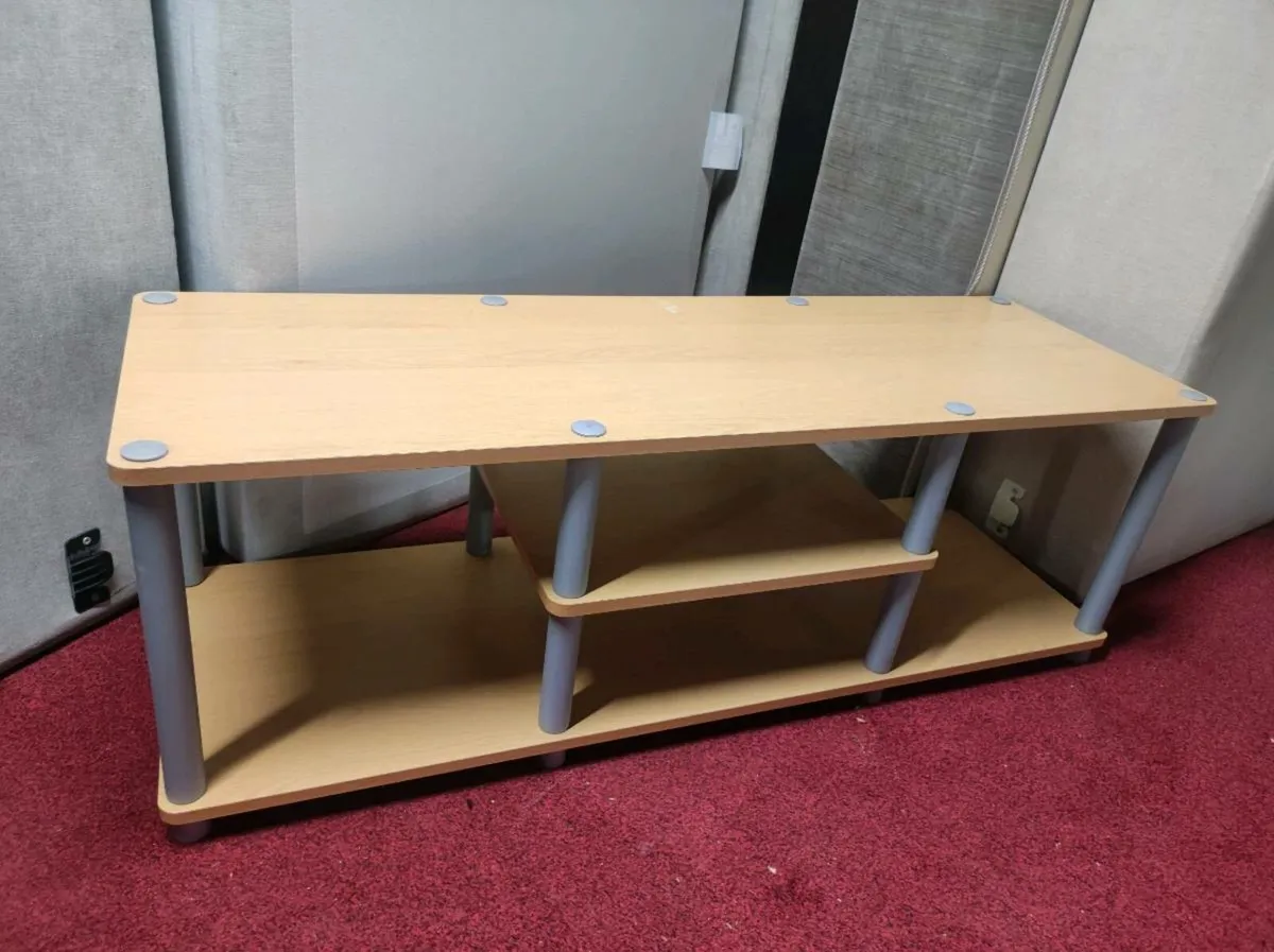 Small ,tall round tables, coffee tables, chairs - Image 3