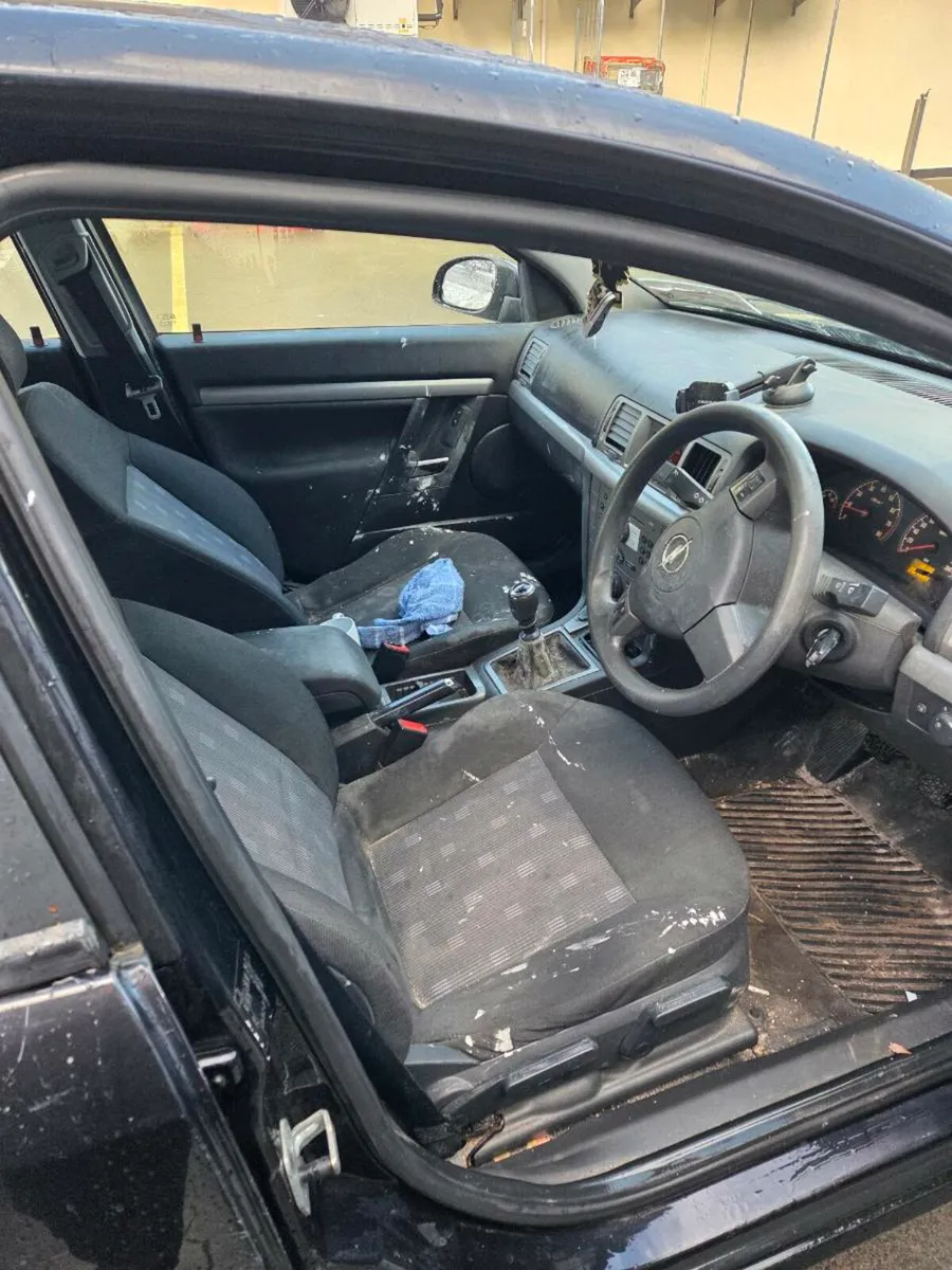 06 Opel Vectra 1.6 petrol manual - Image 2