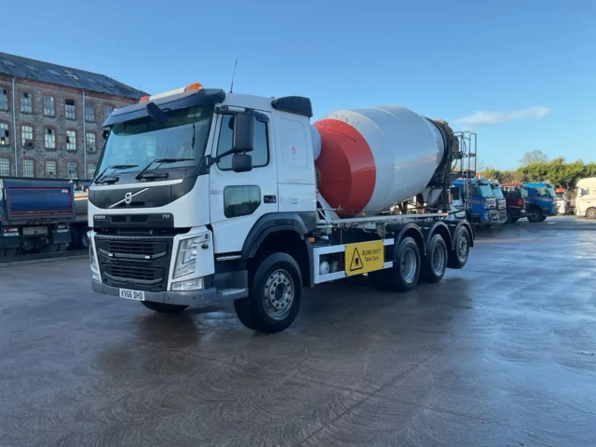 2016 Volvo FM410 8x4 Tridem Mixer - Image 3
