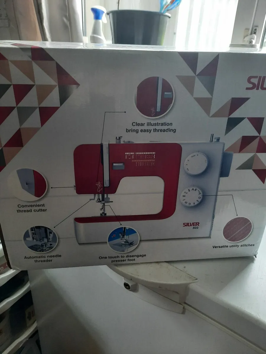 SILVER 302 Sewing machine BRAND BEW - Image 2