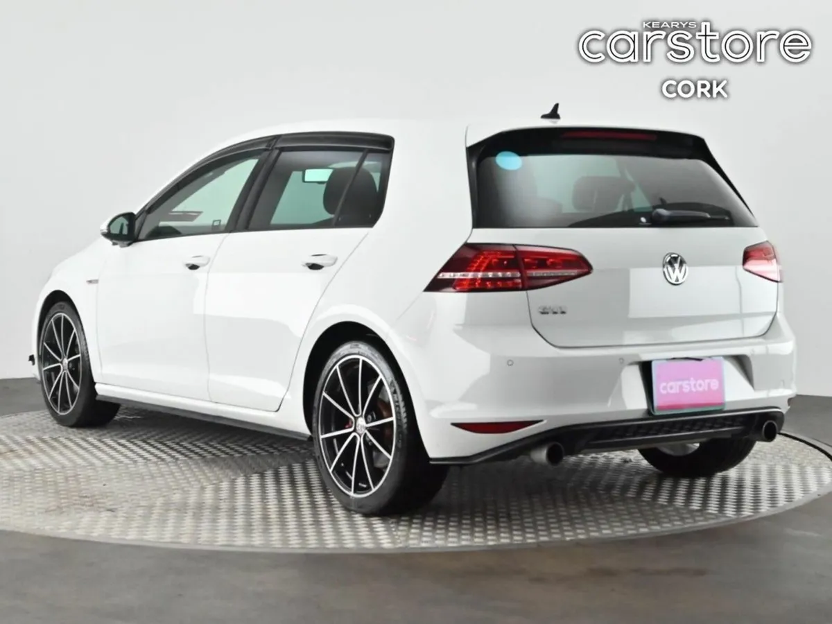 Volkswagen Golf 2.0 GTI Manual - Image 3