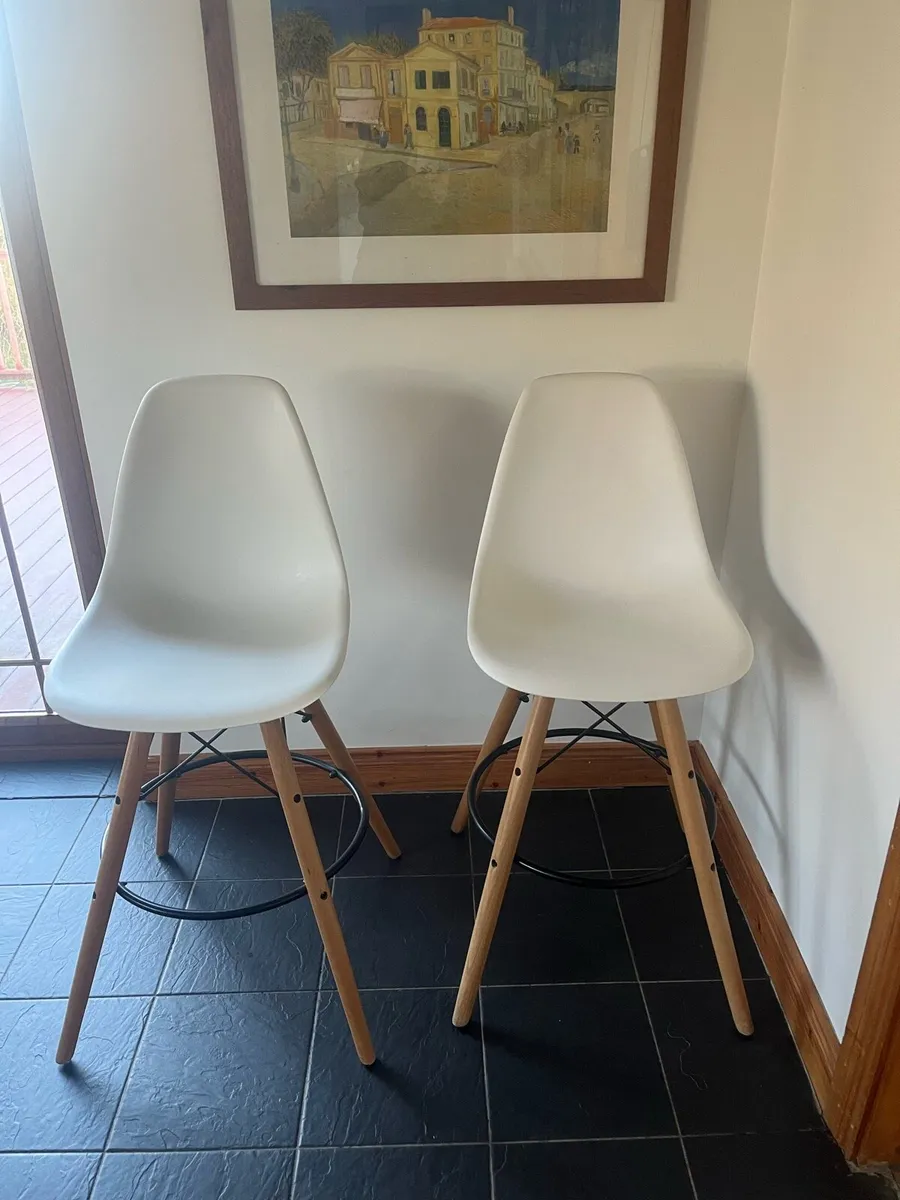 Bar chairs - Image 1