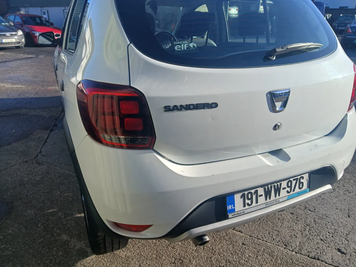 DACIA Sandero Stepway 1litre 2019 - Image 4