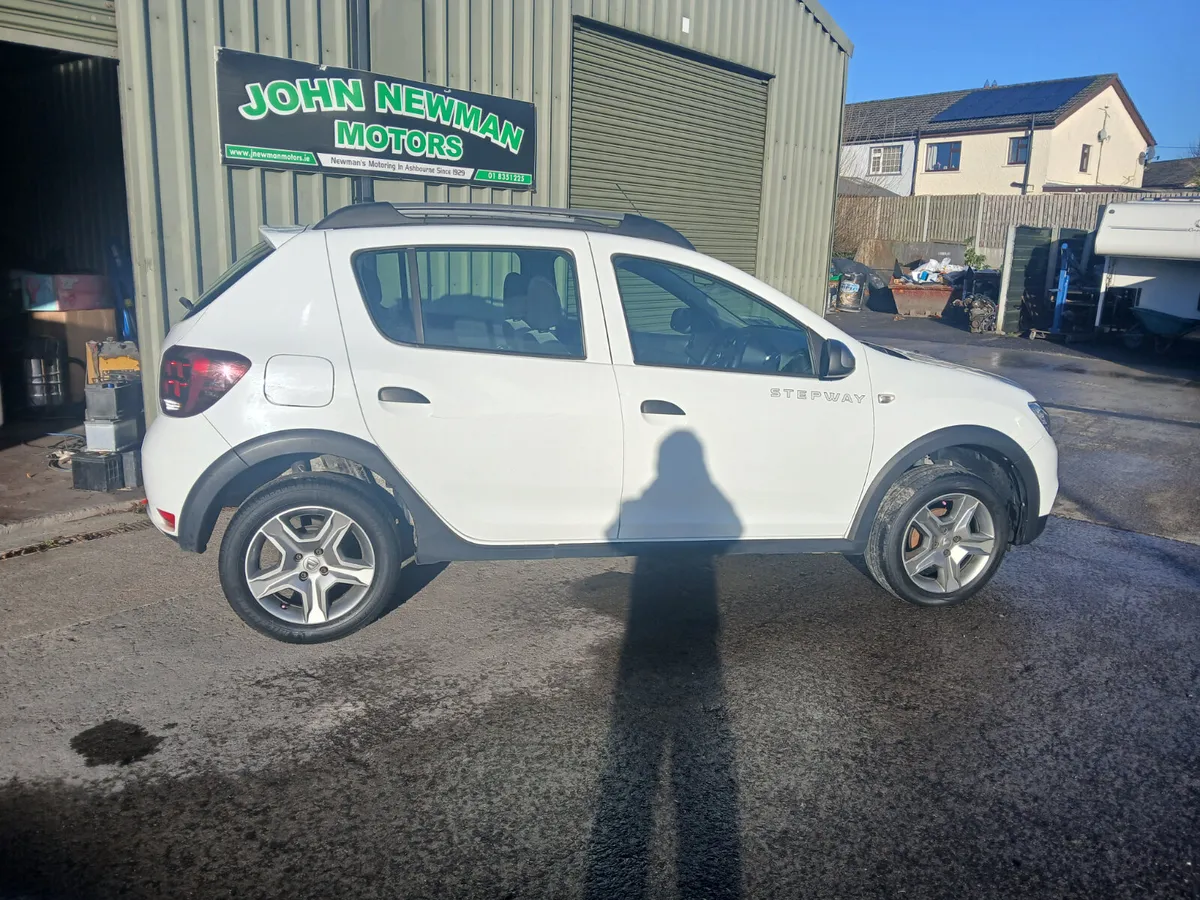 DACIA Sandero Stepway 1litre 2019 - Image 2