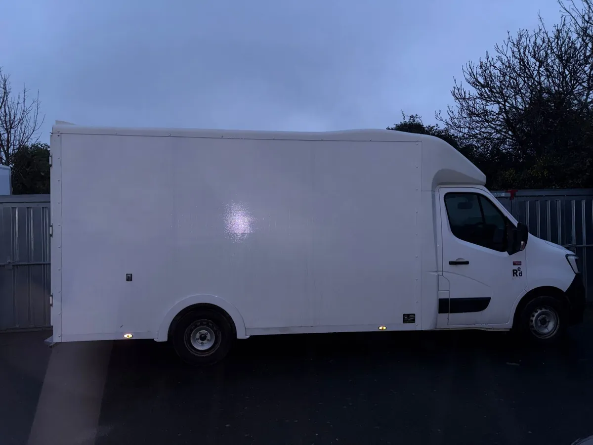 2021 Renault Master Low Loader Luton Box Van - Image 1