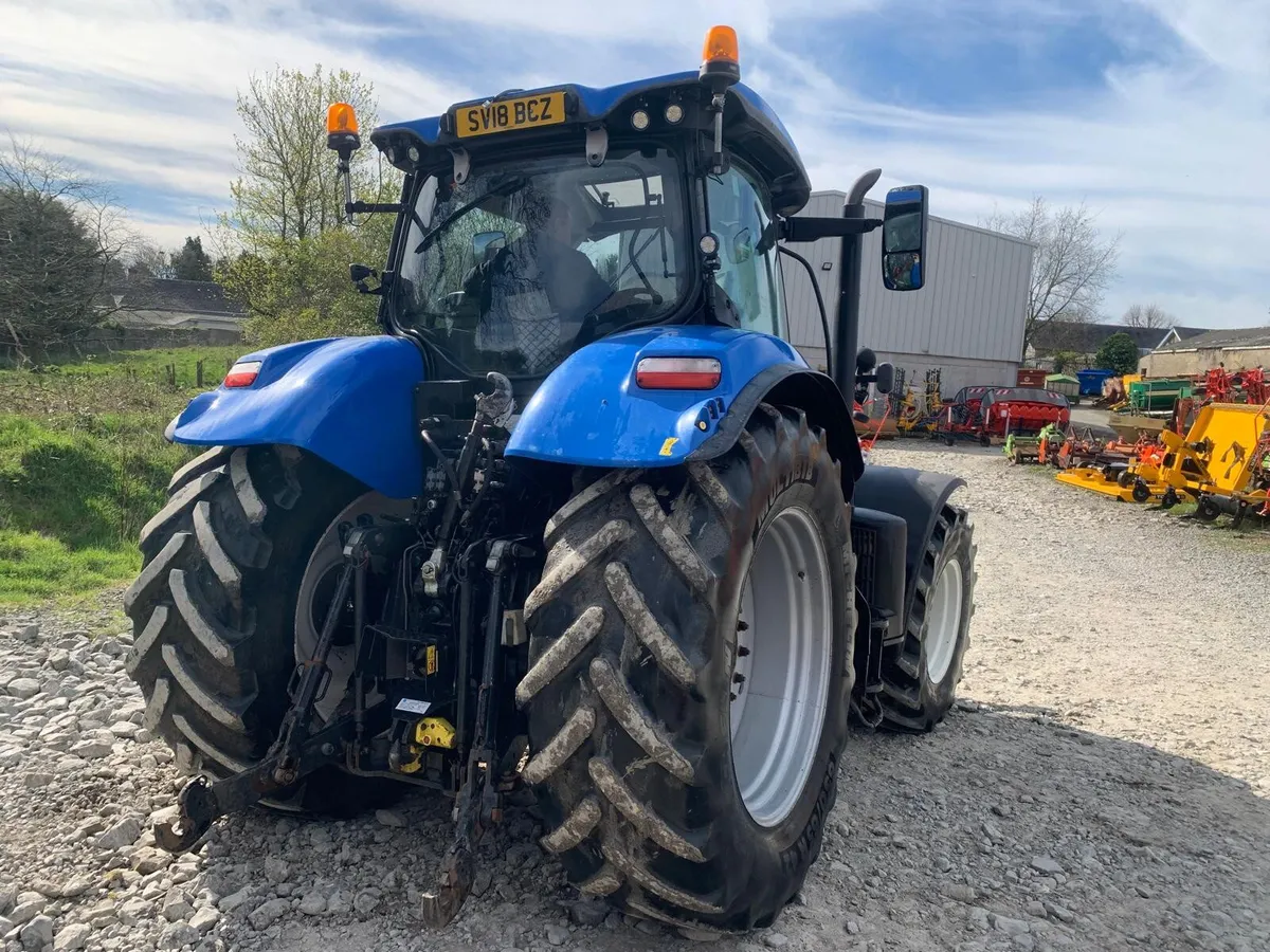 NEW HOLLAND T7.230 (4800 hrs): 11017700 - Image 4