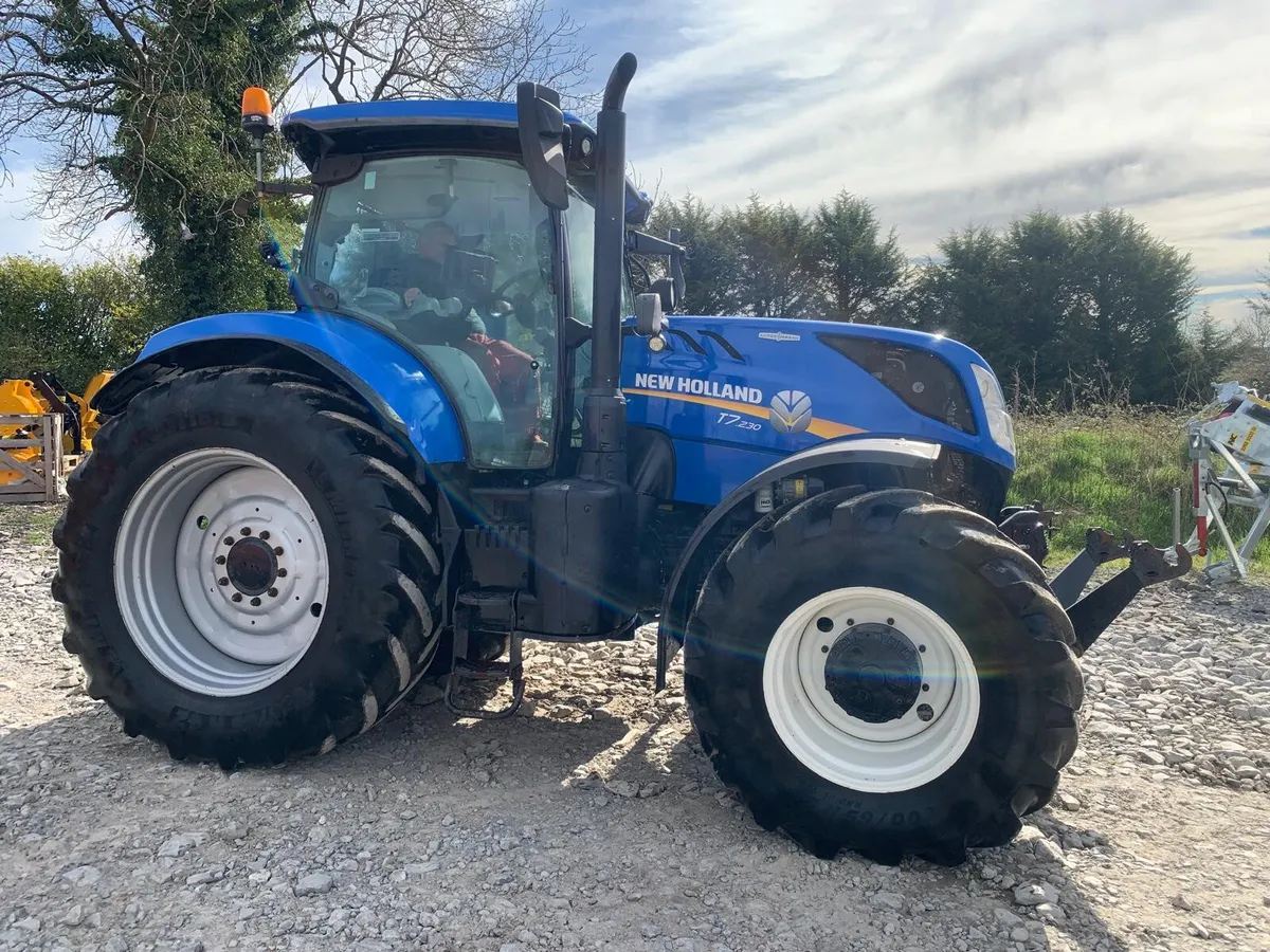 NEW HOLLAND T7.230 (4800 hrs): 11017700 - Image 2