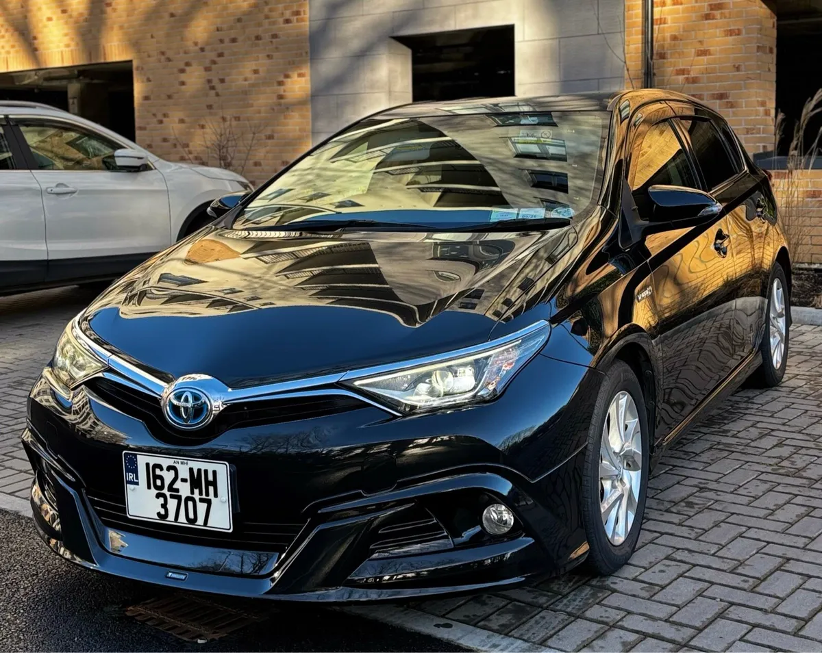 🔥Toyota Auris Hybrid🔋2-years NCT*** - Image 1