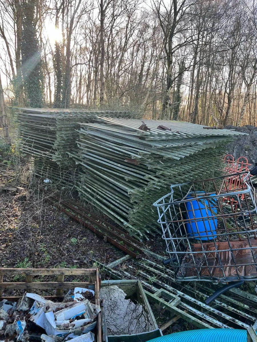 Security fencing - Image 4