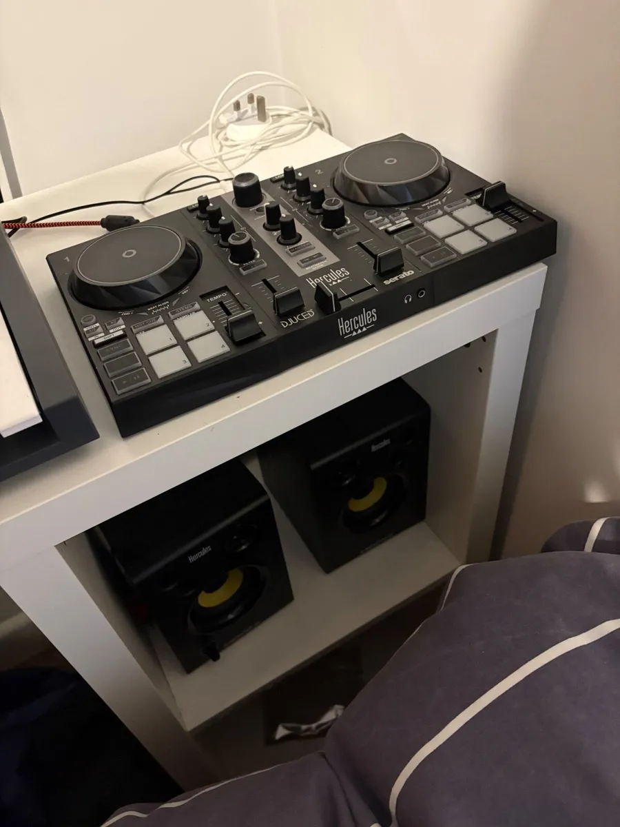 DJ controller - Image 2
