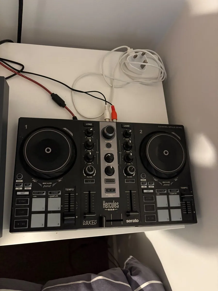 DJ controller - Image 3
