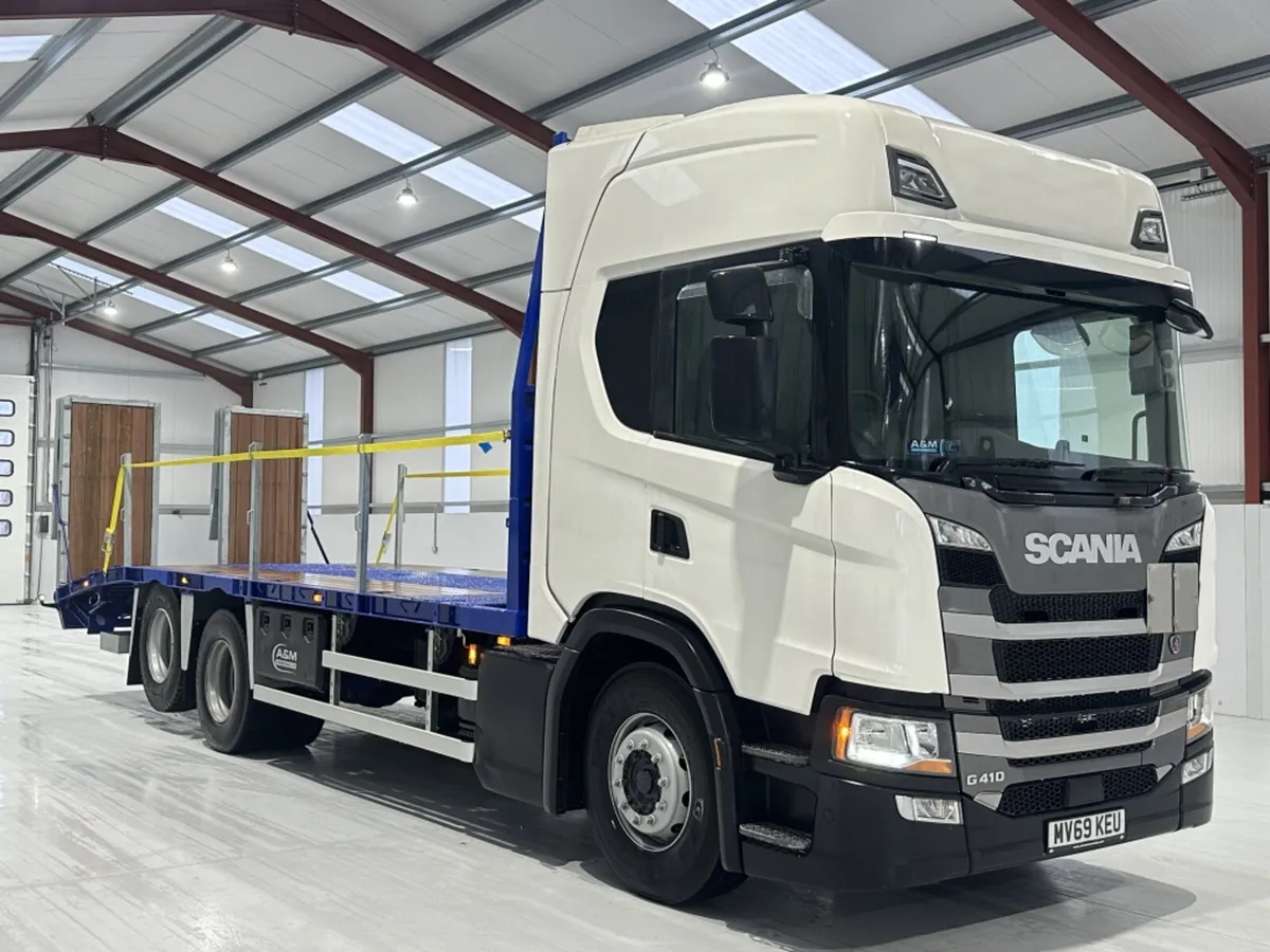 2020 (69) SCANIA G410 6X2 BEAVERTAIL REAR LIFT - Image 1