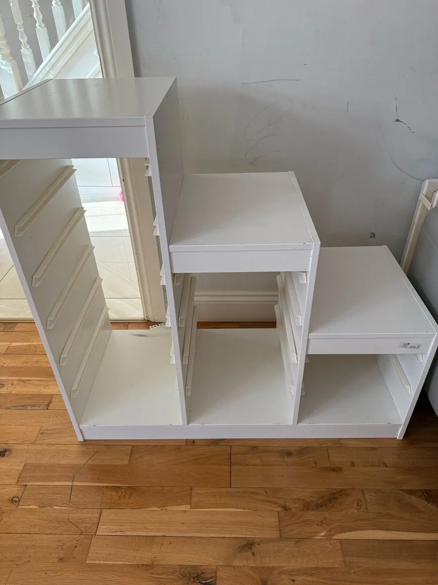 Shelf toy storage - Image 1