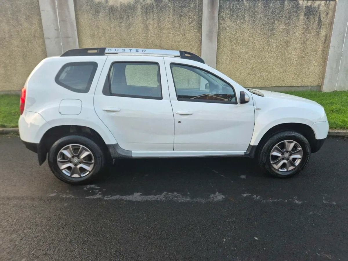 2015 Dacia Duster - Image 2