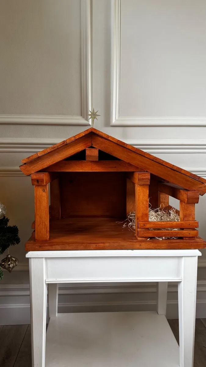 Christmas Nativity Crib - Image 1