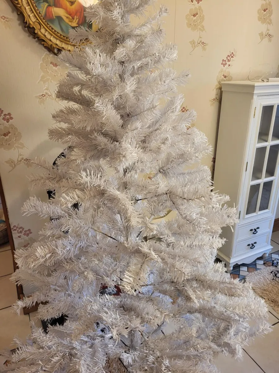 6 foot white Christmas tree - Image 2